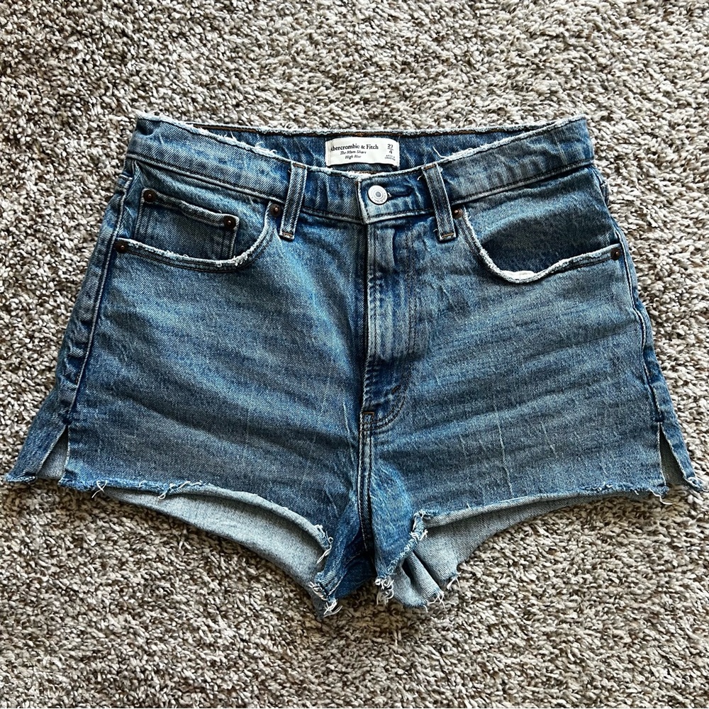 Abercrombie & Fitch Curve Love Mom Shorts High-Rise Jean Shorts